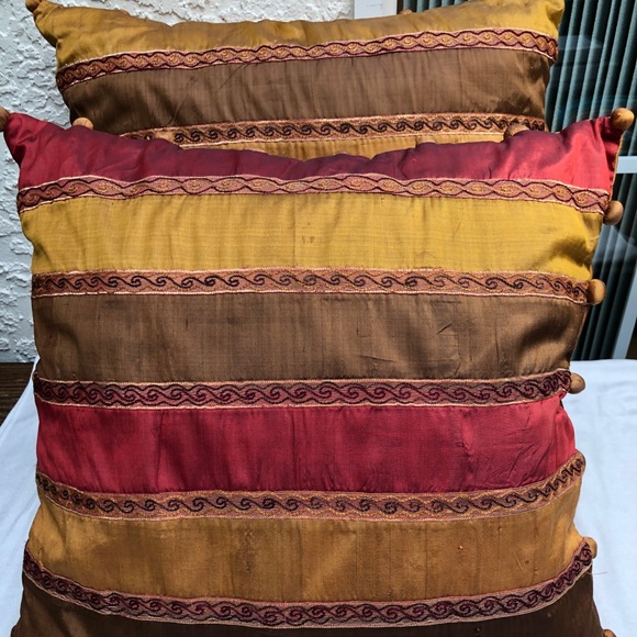 Other - Accent Silk Pillows